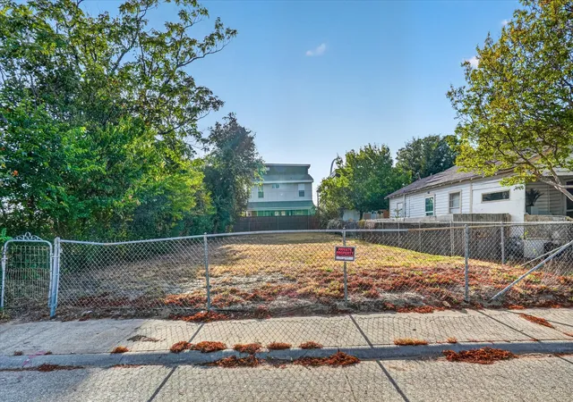 Photo 3 of Land for sale at 3126 Pastor St, Dallas, TX 75212 | MLS# 21346263 | Listing updated on 2026-08-24