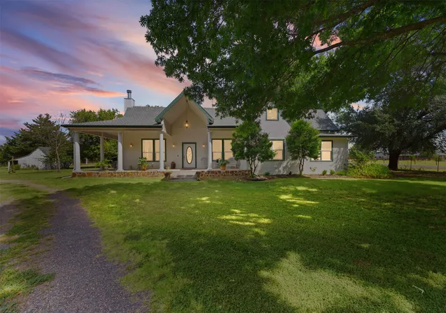 Photo 1 of Sale Pending at 1372 Greathouse Rd, Waxahachie, TX 75167 | MLS# 21345598 | Listing updated on 2026-08-27