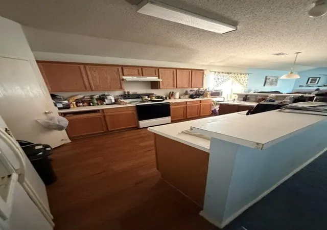 Photo 3 of Single family home for sale at 822 Breton Dr, Glenn Heights, TX 75154 | MLS# 21346320 | Listing updated on 2026-08-17