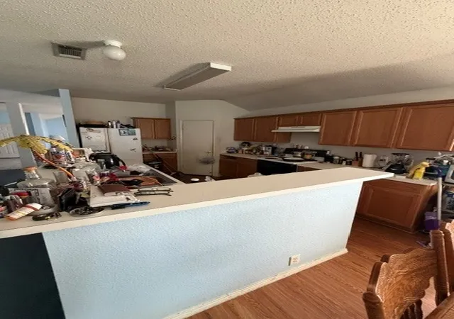 Photo 3 of Single family home for sale at 822 Breton Dr, Glenn Heights, TX 75154 | MLS# 21346320 | Listing updated on 2026-08-17