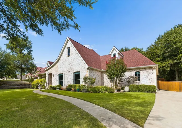 Photo 3 of Sale Pending at 6528 Shoreline Dr, Little Elm, TX 75068 | MLS# 21345251 | Listing updated on 2026-09-22