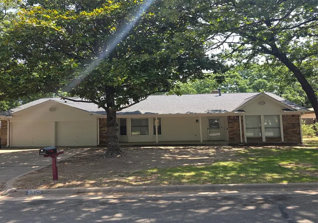1st image of 5525 Parliament Dr, Arlington, TX 76017 | MLS# 21346330