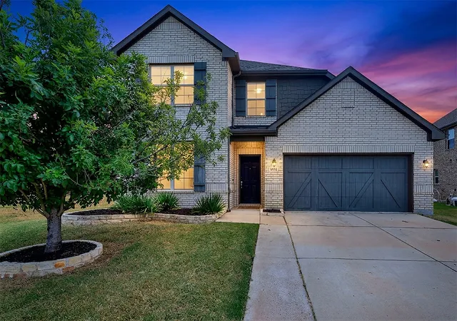 Photo 2 of Single family home for sale at 4534 Kipling Ave, Aubrey, TX 76227 | MLS# 21336976 | Listing updated on 2026-09-01