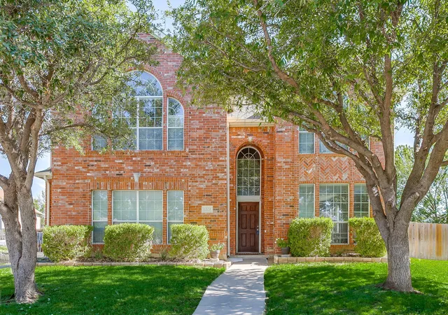Photo 2 of Single family home for sale at 6509 Nottinghill Ct, North Richland Hills, TX 76180 | MLS# 21346293 | Listing updated on 2026-09-29