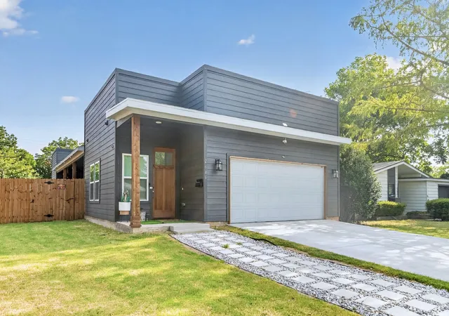 Photo 3 of Single family home for sale at 2646 Greenhurst Dr, Dallas, TX 75234 | MLS# 21346418 | Listing updated on 2026-08-03