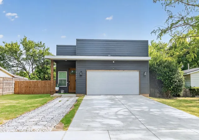 Photo 3 of Single family home for sale at 2646 Greenhurst Dr, Dallas, TX 75234 | MLS# 21346418 | Listing updated on 2026-08-03