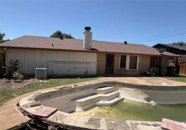 23rd image of 925 Highcrest Dr, Arlington, TX 76017 | MLS# 21346421