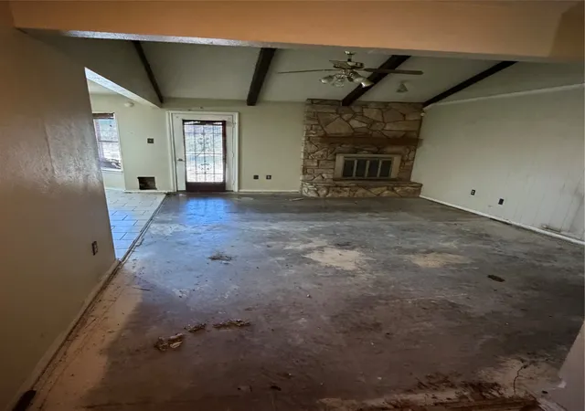 3rd image of 925 Highcrest Dr, Arlington, TX 76017 | MLS# 21346421