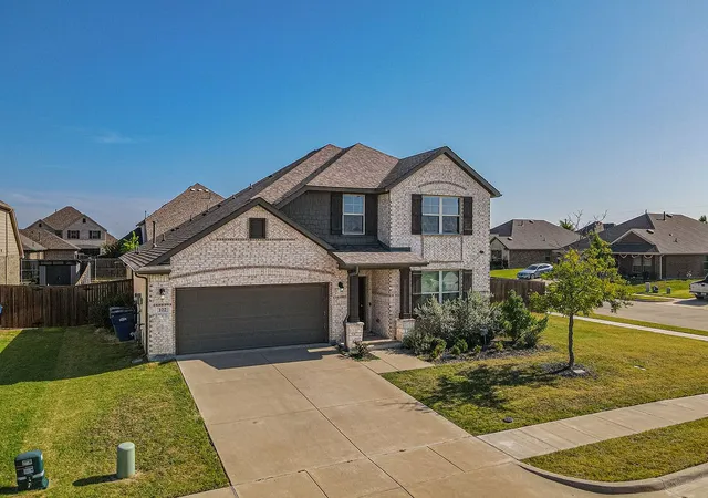 Photo 1 of Single family home for sale at 102 Highedge Dr, Rockwall, TX 75087 | MLS# 21343123 | Listing updated on 2026-10-02