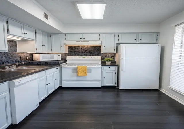 Photo 3 of Condo for sale at 9811 Walnut St #104, Dallas, TX 75243 | MLS# 21344250 | Listing updated on 2026-08-05