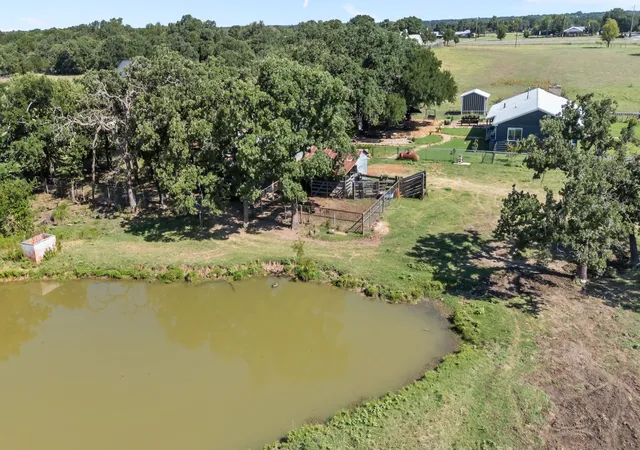Photo 4 of House for sale at 200 Cool Junction Rd, Millsap, TX 76066 | MLS# 21346420 | Listing updated on 2026-10-02