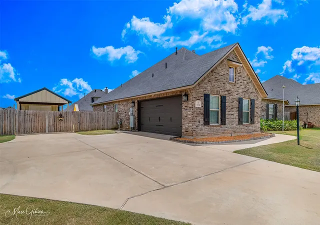 Photo 3 of Single family home for sale at 574 Brunswick Gdns, Haughton, LA 71037 | MLS# 21345178 | Listing updated on 2026-08-31