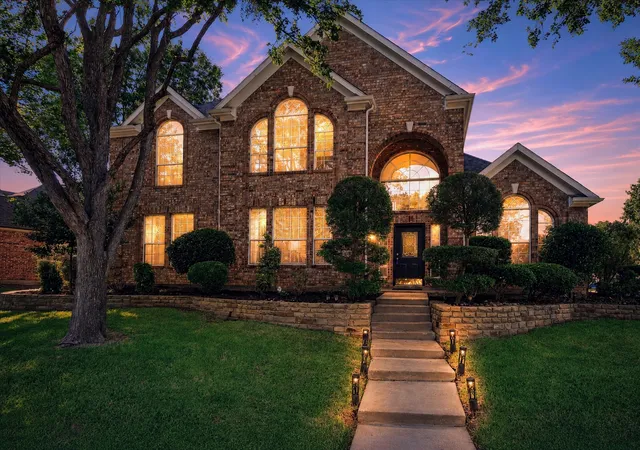 Photo 2 of Single family home for sale at 1600 Shadywood Ln, Flower Mound, TX 75028 | MLS# 21345632 | Listing updated on 2026-10-05