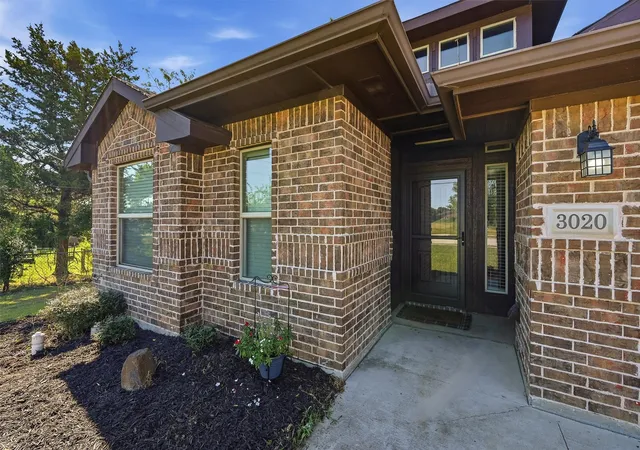 Photo 3 of Single family home for sale at 3020 W Loy Lake Rd, Denison, TX 75020 | MLS# 21343098 | Listing updated on 2026-08-31