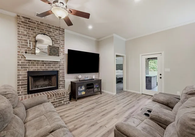 Photo 3 of Single family home for sale at 3020 W Loy Lake Rd, Denison, TX 75020 | MLS# 21343098 | Listing updated on 2026-08-31