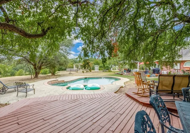 Photo 1 of Single family home for sale at 9500 Boat Club Rd, Fort Worth, TX 76179 | MLS# 21342046 | Listing updated on 2026-09-29