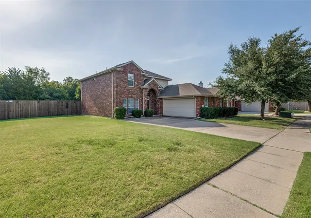 Photo 1 of Single family home for sale at 2030 Gleaner Dr, Rockwall, TX 75032 | MLS# 21343357 | Listing updated on 2026-08-28