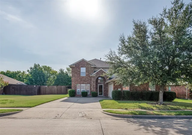 Photo 2 of Single family home for sale at 2030 Gleaner Dr, Rockwall, TX 75032 | MLS# 21343357 | Listing updated on 2026-08-28