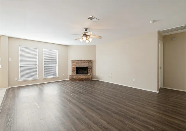 Photo 3 of Single family home for sale at 2030 Gleaner Dr, Rockwall, TX 75032 | MLS# 21343357 | Listing updated on 2026-08-28