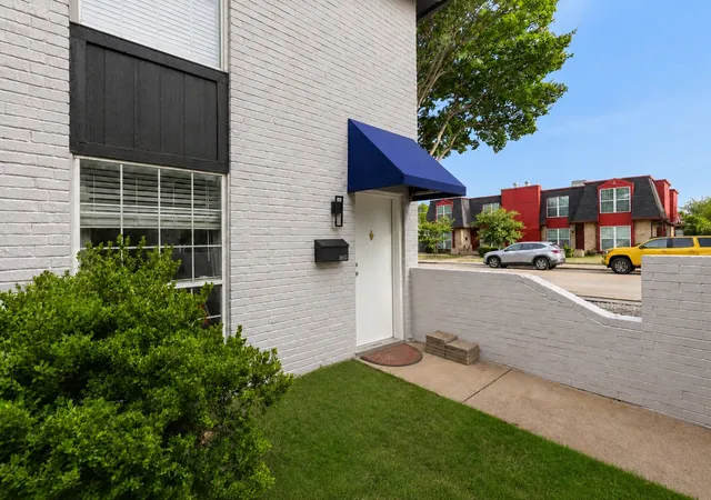 2nd image of 3650 Rickshaw Dr, Dallas, TX 75229 | MLS# 21346390