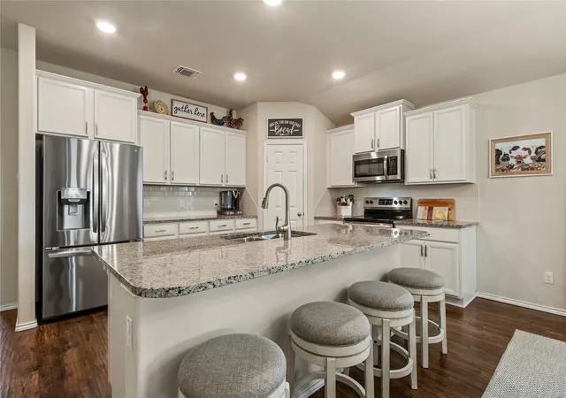 Photo 2 of Single family home for sale at 2912 Jackal Dr, Lorena, TX 76655 | MLS# 21344694 | Listing updated on 2026-10-04