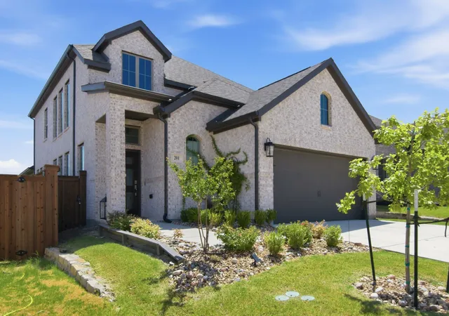 Photo 3 of Single family home for sale at 201 Pintail Ln, Rhome, TX 76078 | MLS# 21346107 | Listing updated on 2026-08-26
