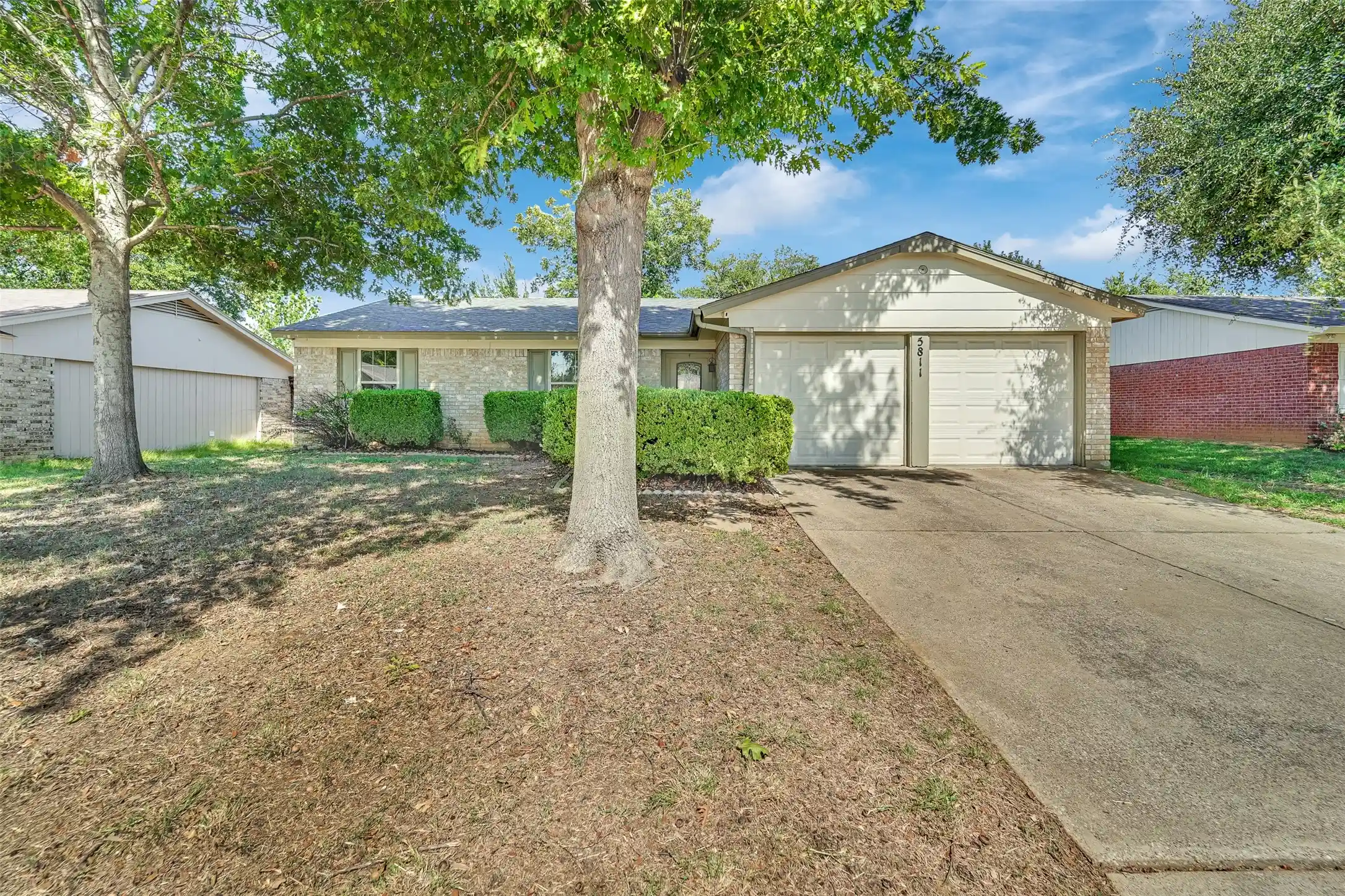 Single family home for sale at 5811 Woodsetter Ln, Arlington, TX 76017 | MLS# 21344245