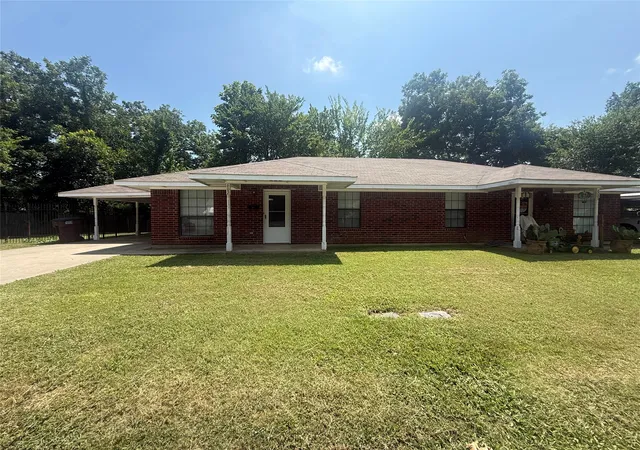 4th image of 600 & 602 Cedar St, Bonham, TX 75418 | MLS# 21345633