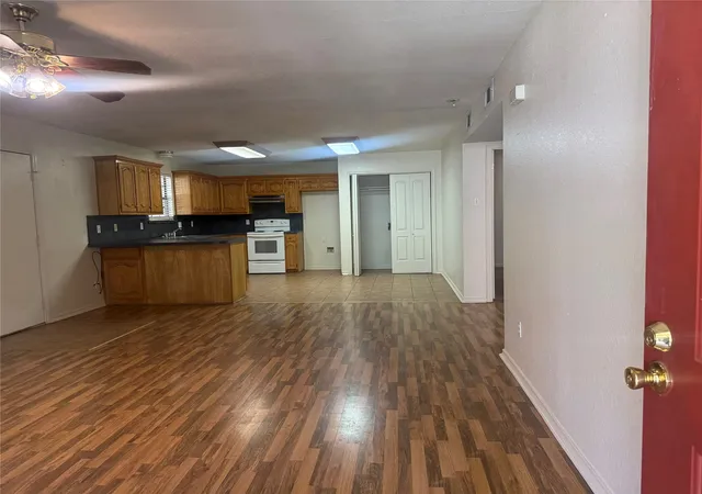 5th image of 600 & 602 Cedar St, Bonham, TX 75418 | MLS# 21345633