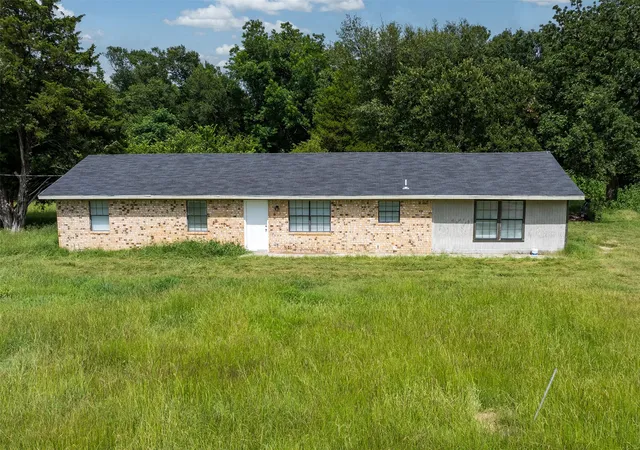 Photo 2 of Single family home for sale at 115 Fcr 969, Wortham, TX 76693 | MLS# 21345660 | Listing updated on 2026-08-03