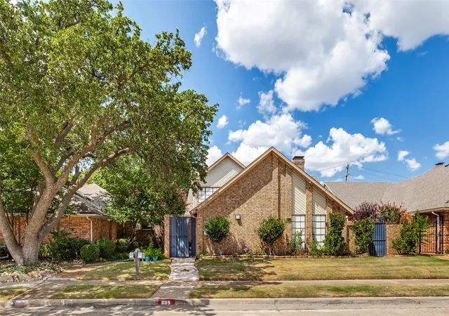 Photo 1 of Single family home for sale at 605 Woodway Ln, Richardson, TX 75081 | MLS# 21346620 | Listing updated on 2026-08-29