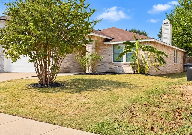 Photo 2 of Single family home for sale at 5441 Temecula Rd, Fort Worth, TX 76244 | MLS# 21341664 | Listing updated on 2026-10-06