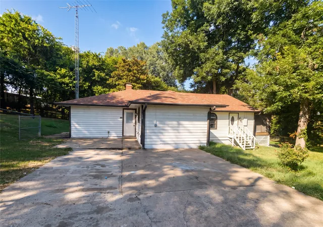 Single family home for sale at 120 Rs County Road 1623, Lone Oak, TX 75453 | MLS# 21346626