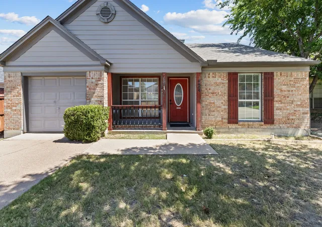 1st image of 4609 Feathercrest Dr, Fort Worth, TX 76137 | MLS# 21314018
