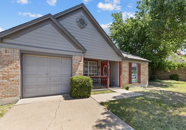 3rd image of 4609 Feathercrest Dr, Fort Worth, TX 76137 | MLS# 21314018