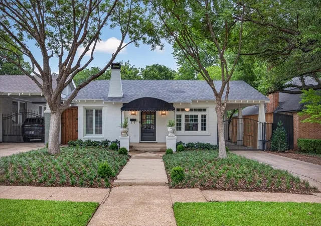 Photo 2 of Sale Pending at 1325 Clover Ln, Fort Worth, TX 76107 | MLS# 21346662 | Listing updated on 2026-08-30