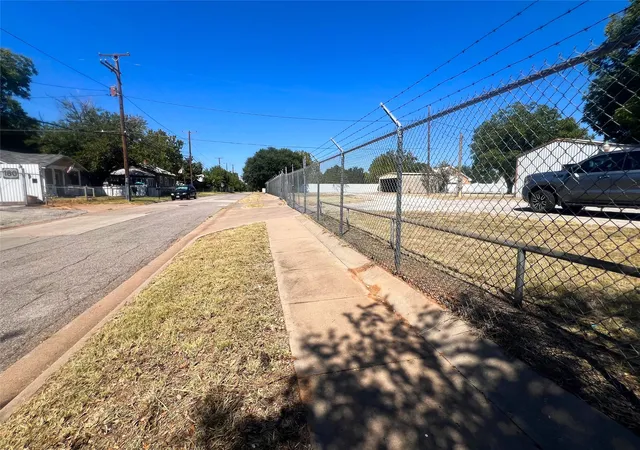 Photo 3 of Land for sale at 231 Central Expressway 287 Fwy E, Wichita Falls, TX 76301 | MLS# 21346796 | Listing updated on 2026-08-04