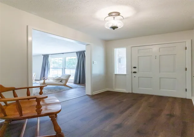 Photo 3 of Sale Pending at 2032 Regent Dr, Abilene, TX 79605 | MLS# 21346811 | Listing updated on 2026-08-21