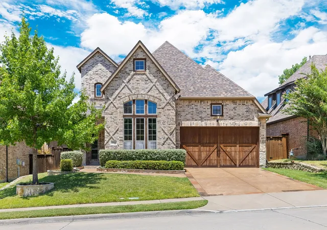 Photo 1 of Single family home for sale at 2029 N Hill Dr, Irving, TX 75038 | MLS# 21343017 | Listing updated on 2026-09-01