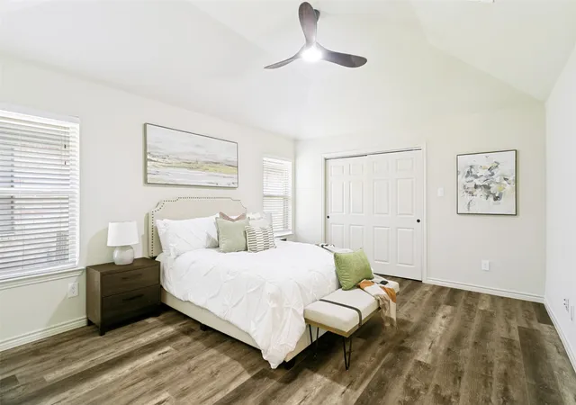 Photo 3 of Single family home for sale at 2212 Silverthorn Ln, Flower Mound, TX 75028 | MLS# 21346290 | Listing updated on 2026-08-31