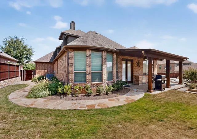 Photo 3 of Single family home for sale at 110 Highwood Ave, Little Elm, TX 75068 | MLS# 21345673 | Listing updated on 2026-08-09