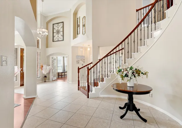 Photo 3 of Single family home for sale at 10505 Waterview Pkwy, Rowlett, TX 75089 | MLS# 21346851 | Listing updated on 2026-09-01