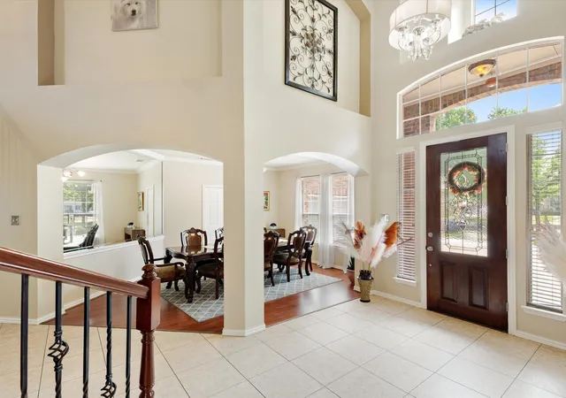 Photo 3 of Single family home for sale at 10505 Waterview Pkwy, Rowlett, TX 75089 | MLS# 21346851 | Listing updated on 2026-09-01