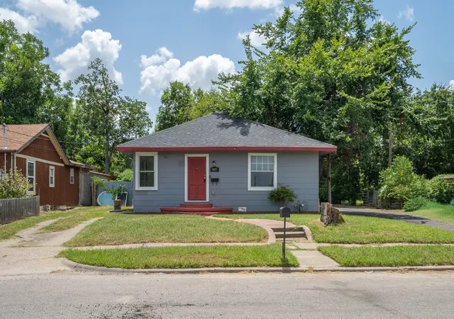 Photo 1 of Single family home for sale at 1619 Oneal St, Greenville, TX 75401 | MLS# 21346791 | Listing updated on 2026-08-26
