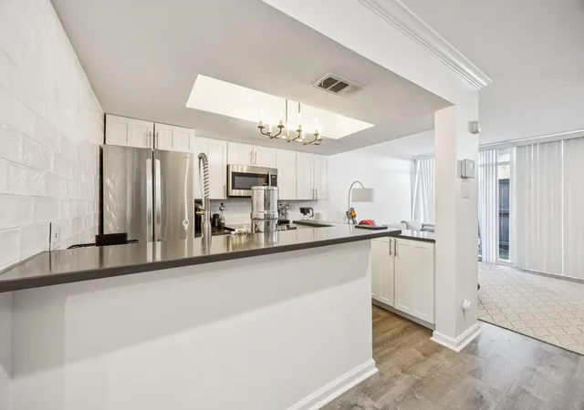 Photo 4 of Condo for sale at 3321 Cole Ave #116, Dallas, TX 75204 | MLS# 21346940 | Listing updated on 2026-08-27