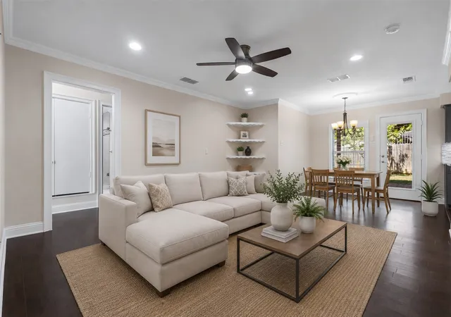 3rd image of 2441 Miller St, Grand Prairie, TX 75051 | MLS# 21321304