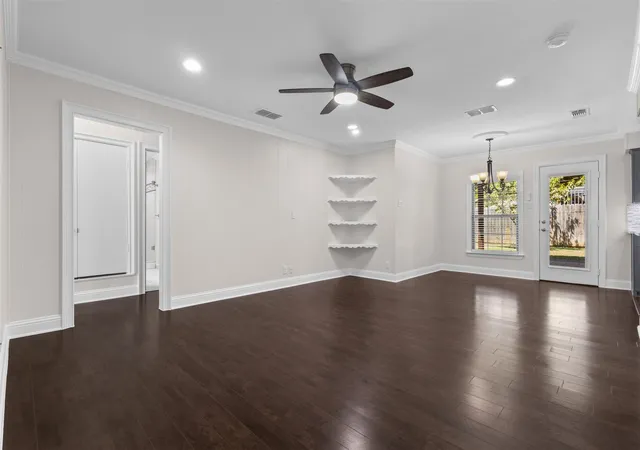 4th image of 2441 Miller St, Grand Prairie, TX 75051 | MLS# 21321304
