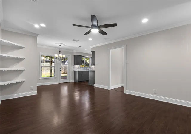 5th image of 2441 Miller St, Grand Prairie, TX 75051 | MLS# 21321304