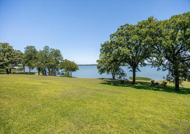 Photo 3 of Single family home for sale at 9959 Waterfront Trl, Rockwall, TX 75087 | MLS# 21343426 | Listing updated on 2026-08-26