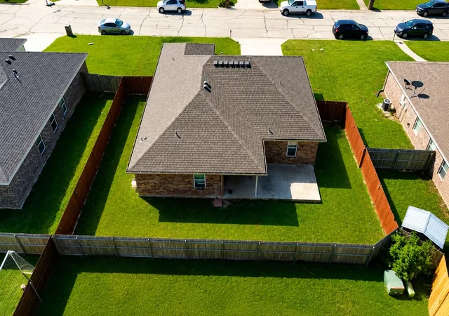 Photo 3 of Single family home for sale at 2003 Firefly Cir, Waco, TX 76705 | MLS# 21344773 | Listing updated on 2026-08-22